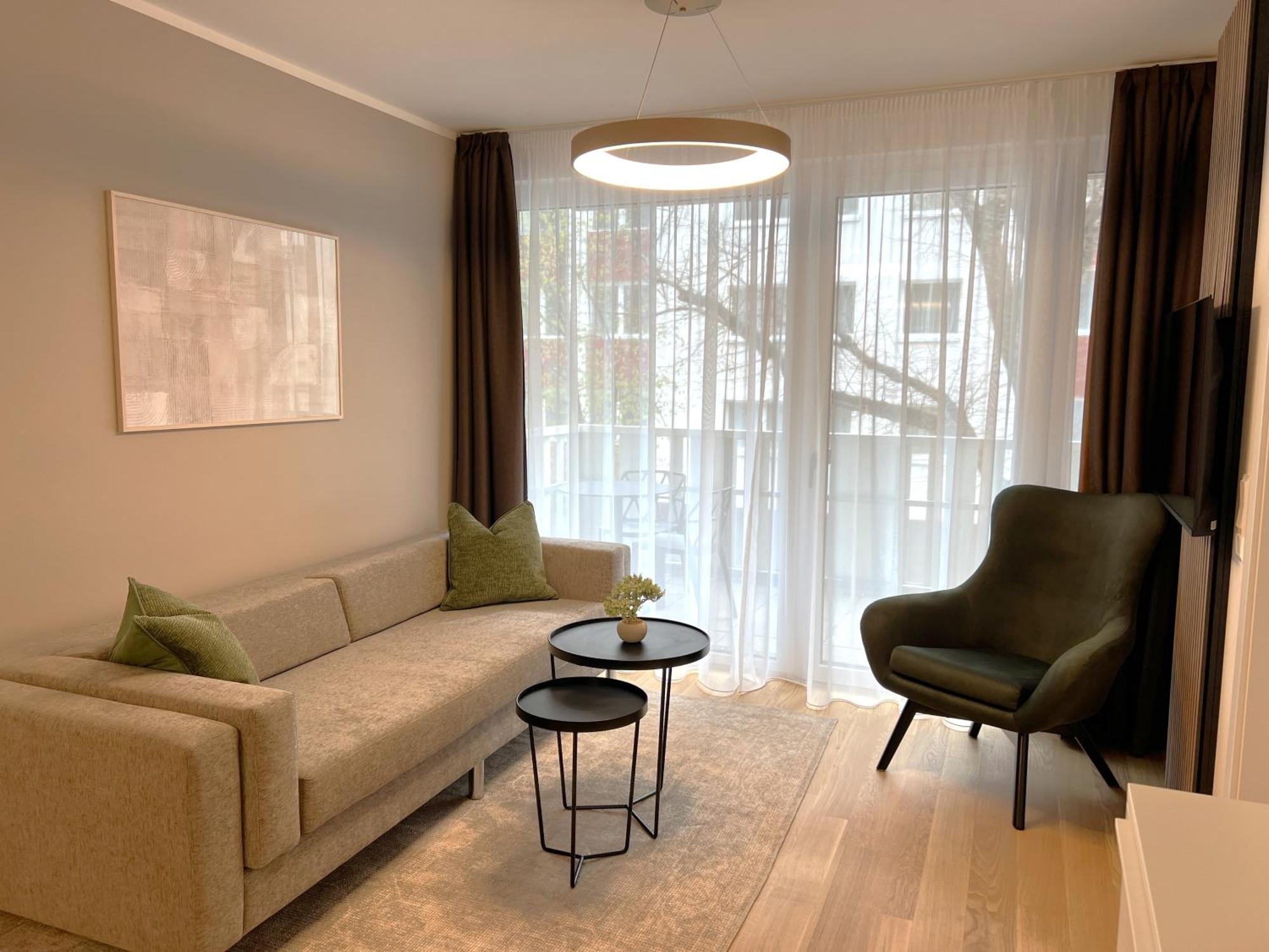 Free Parking - Pulse At U6-metro Apartament